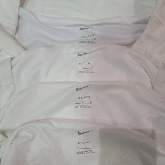 Nike dri fit white running shorts set of 4. pocket on back with lining size Larg - Picture 9 of 13